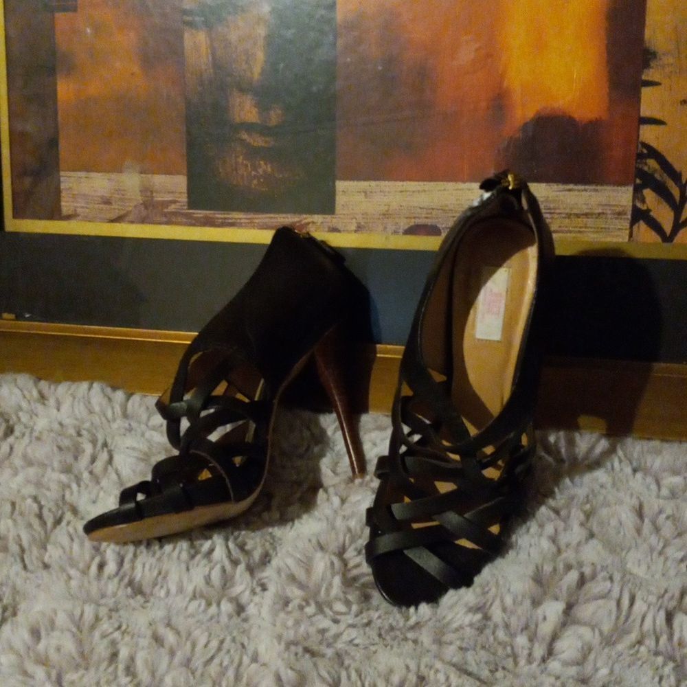 Sexy JLO Heels!*